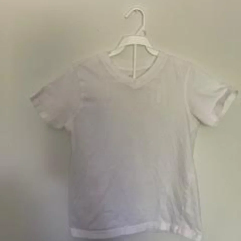 French Toast Boys' V-Neck Short Sleeve T-Shirt – Size 6/7 – White